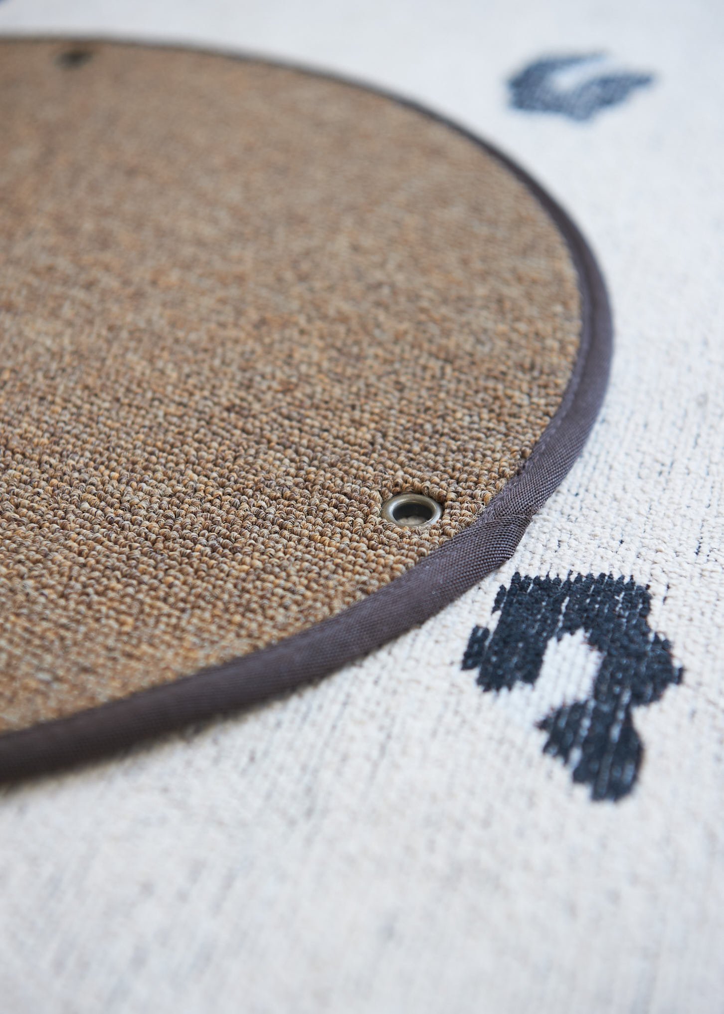 Round Carpet 1
